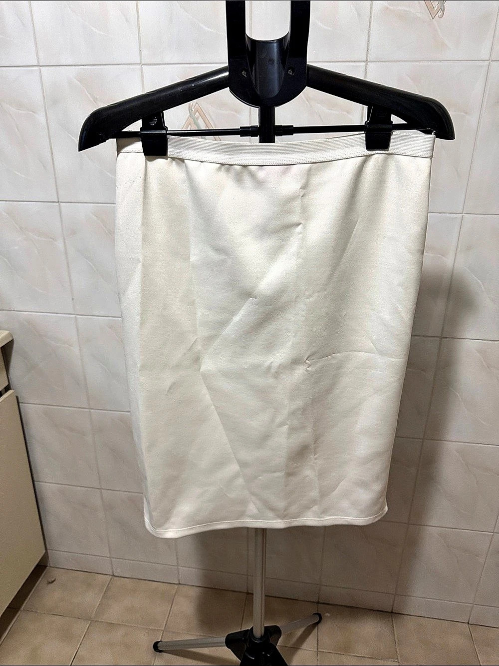 Junee Women's scuba pencil Size XL
